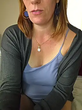 SpiceLea Adlı Modelin Canlı XXX Sohbeti