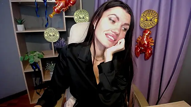 Chat XXX en directo de MilaLoona