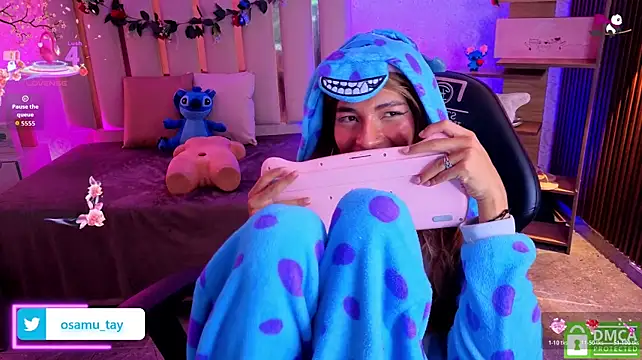 XXX chat uživo modela osamu_tay