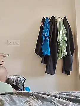 Realcumshow 现场XXX聊天