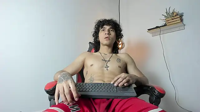 JackSavage_ লাইভ XXX চ্যাট