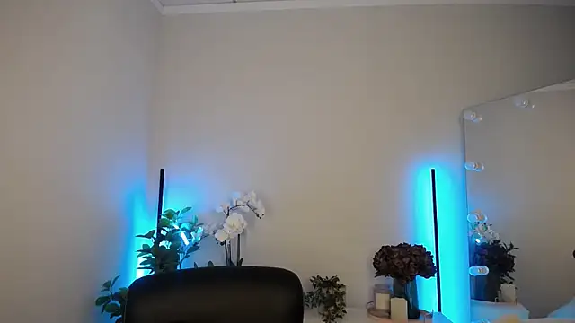 Ritaneer Adlı Modelin Canlı XXX Sohbeti