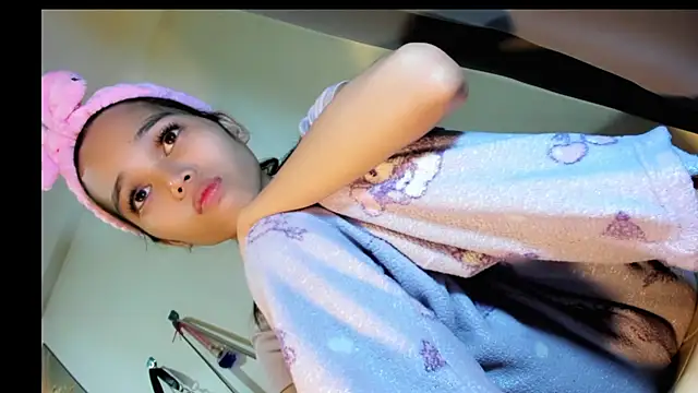 צ'אט XXX בשידור חי של CUTIE_GIRLSX