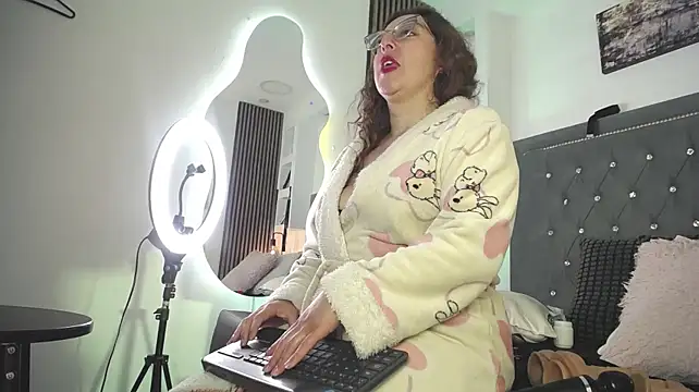 AnnadirtyXo - HEY SEXY MATURE, CAMEL TOE PLS