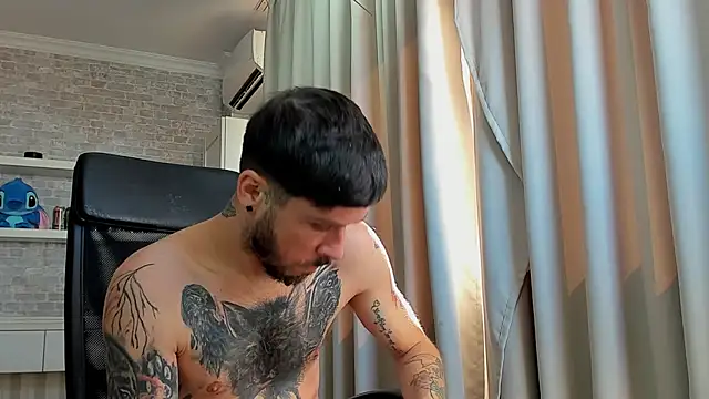JonahShaw XXX чат на живо