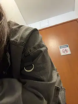 PumaShyXD - TAKE OFF PANTIES RIGHT IN THE CAFE
