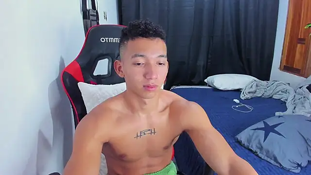 JuanchiT66 라이브 XXX 채팅
