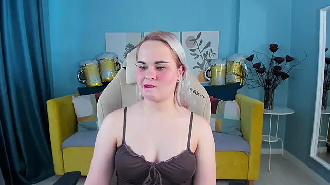 DaisySnow - doggy pose
