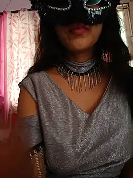 thanusi_2 লাইভ XXX চ্যাট
