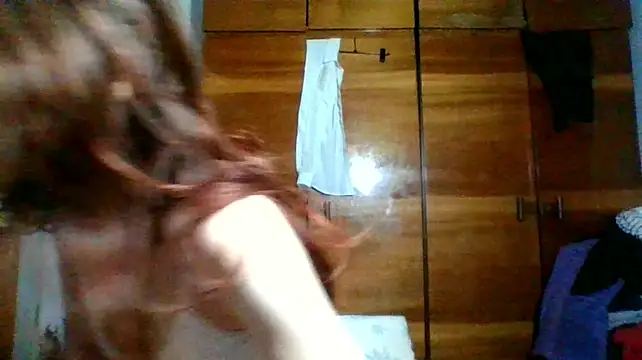 Czat XXX na żywo – NickiKisinger