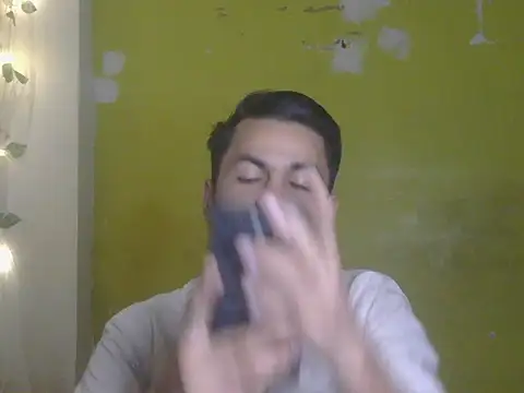 دردشة Stubborndesiboy الجنسية المباشرة