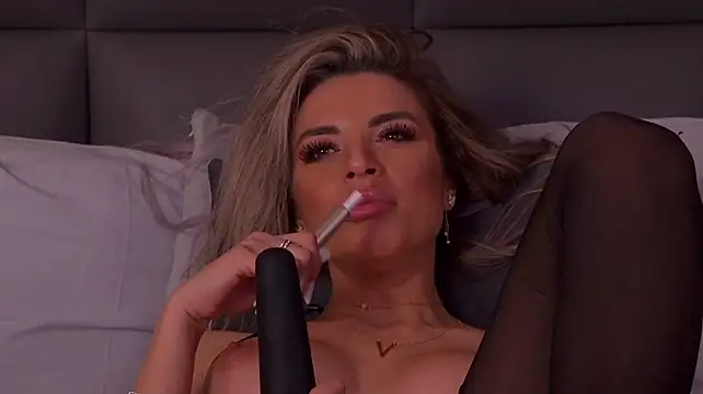 Selena_Blu লাইভ XXX চ্যাট