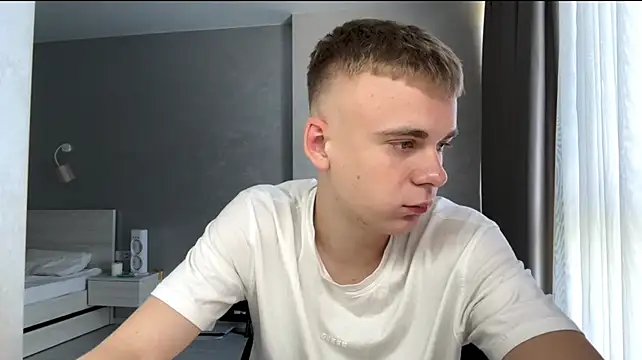 دردشة SoloFury الجنسية المب اشرة