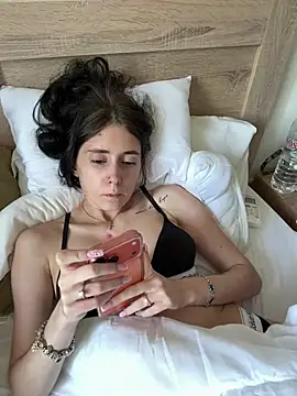 Lena_Lang Chat XXX in diretta
