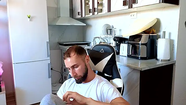 RyanStorm_ – Naživo XXX chat