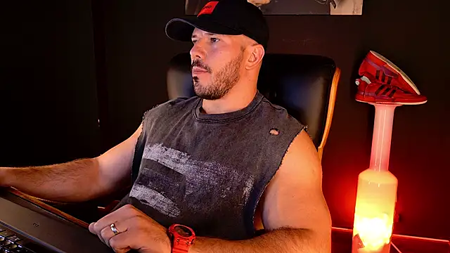 AngeloEric Chat XXX in diretta