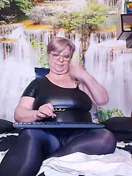 QueenPammy1 Chat XXX in diretta