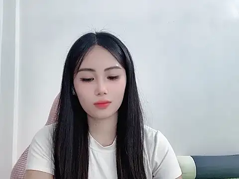Lyly79 现场XXX聊天