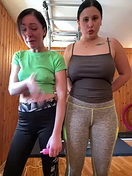 CherryBombs- – Live XXX-chat