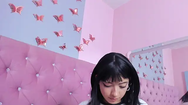 Darling_Keit - Handjob + eye contact