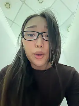 Chat +18 de trytomakememoam ao vivo