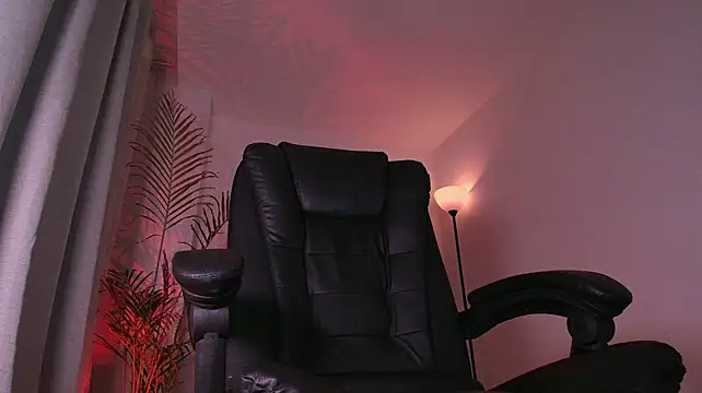 XXX chat uživo modela andyypalmer_