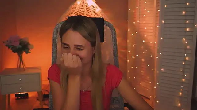 DeboraLarson 现场XXX聊天