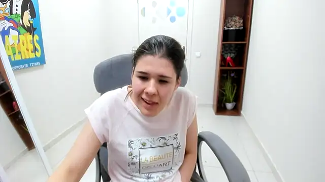دردشة Joannia الجنسية المب اشرة