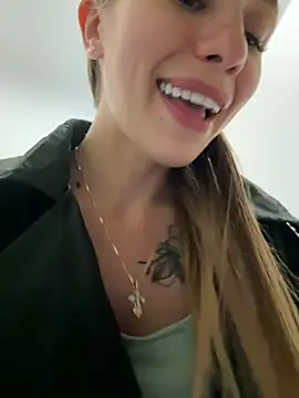 Olivia_Jemison - Massage my ass + spanking