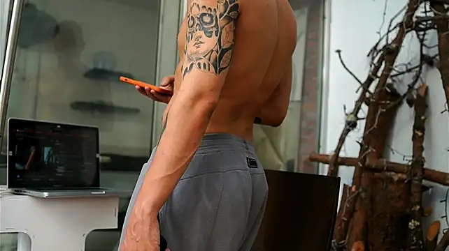 AlphaMasterXxx Live XXX Chat