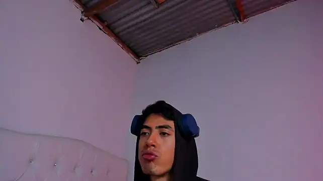 Caramelo_Bryan Chat XXX live