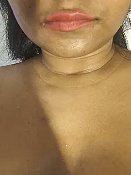 DIRTYSECRET_QUEEN_07 Adlı Modelin Canlı XXX Sohbeti