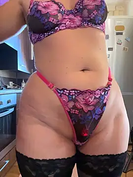 Hotmomcheckk_'s Live XXX Chat