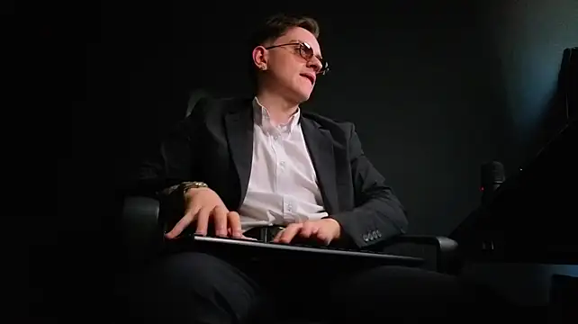 FelixStarkk: онлайн-секс-чат