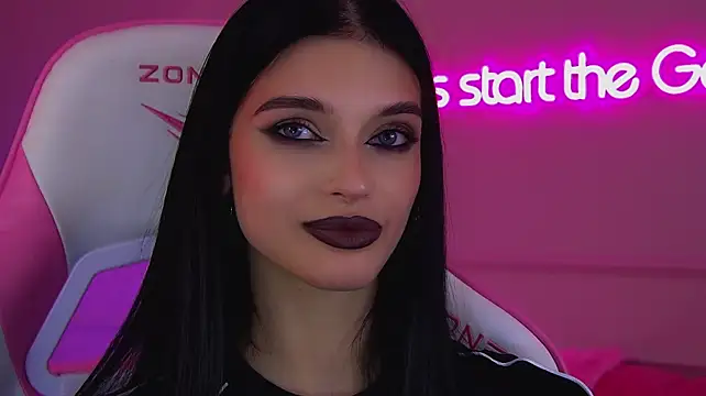 BeverlyMost Adlı Modelin Canlı XXX Sohbeti