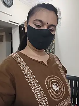 SpasyQueen69 - Olling my boobs