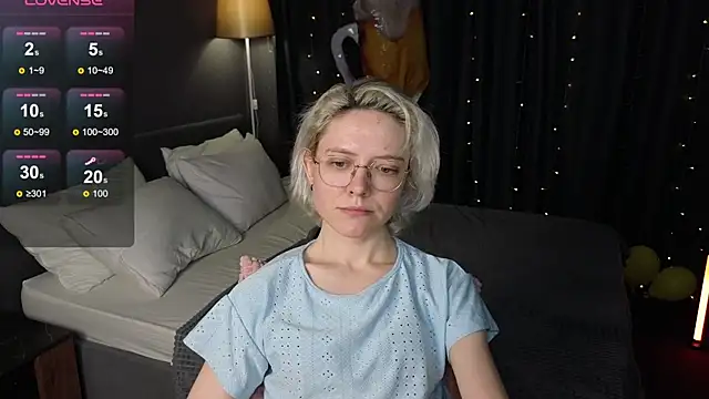XXX chat uživo modela HottoKori