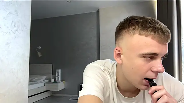 SoloFury 现场XXX聊天