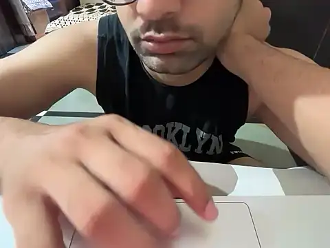 צ'אט XXX בשידור חי של quick_cum