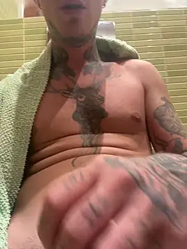 tatuato23 Chat XXX in diretta