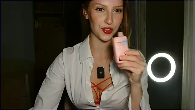 RuxaShade Adlı Modelin Canlı XXX Sohbeti