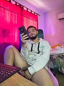 دردشة BadboyX333 الجنسية المباشرة