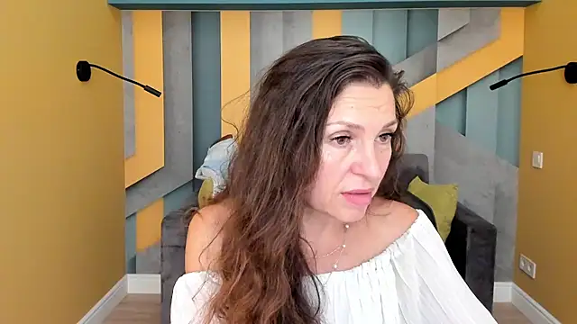 Chat +18 de EllaLong ao vivo