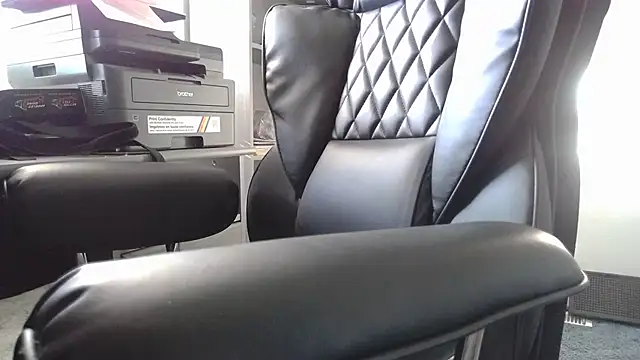 TrevorSteele 在線直播表演