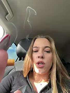 Luna_Lynn Obrolan Langsung XXX