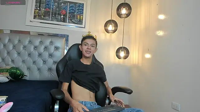 fem_danny7 Webcam Show