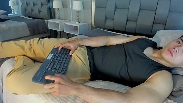 Charlie___Musk Live XXX Chat