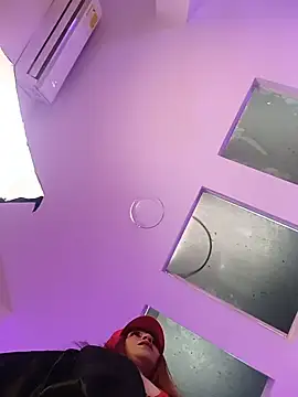 แชท XXX สดของ Amberr_Foxx_