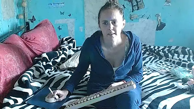 brighteyes77 লাইভ XXX চ্যাট