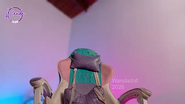 צ'אט XXX בשידור חי של WandaDoll
